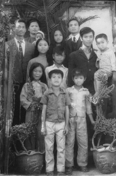 Bố và đại gia đình 1976